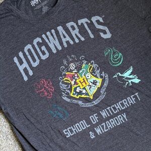 Universal Harry Potter Hogwarts Graphic T-Shirt unisex size XL